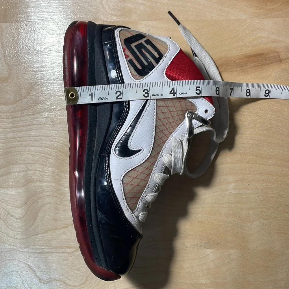 2009 Nike Air Max LeBron James VII Sneakers - White/Black/Varsity Red